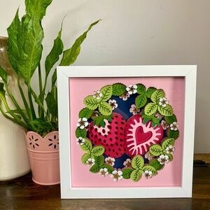 3D Strawberry Circle Shadowbox
